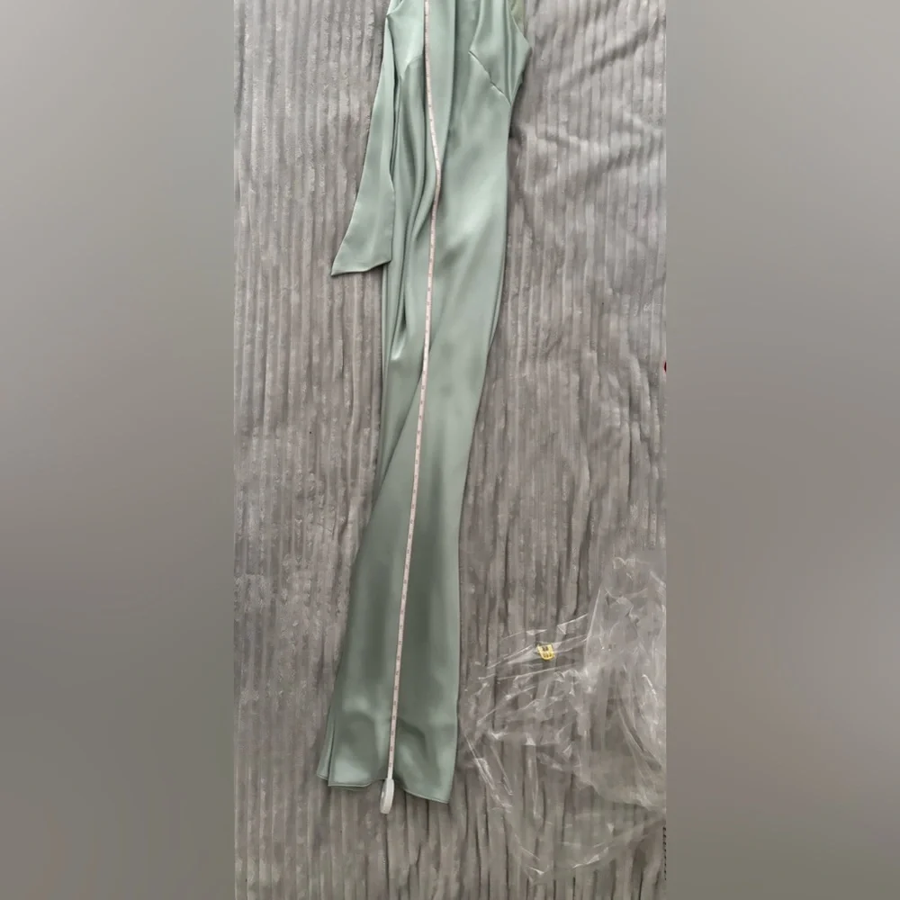 EUC Elegant Sage Satin Evening Gown from Aqua at Bloomingdale’s Size 4 - Picture 11 of 15
